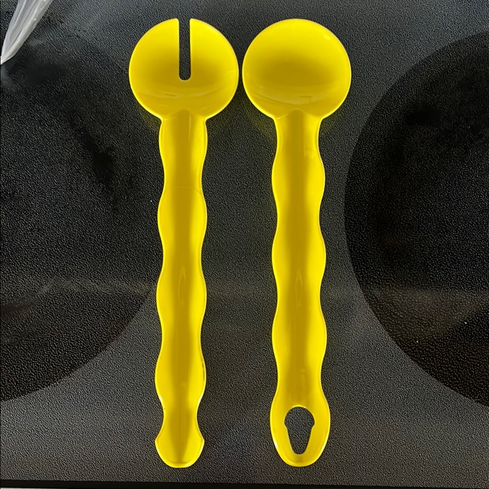 Tupperware Yellow Impressions Salad Serving Set Tongs Interlocking Spoons